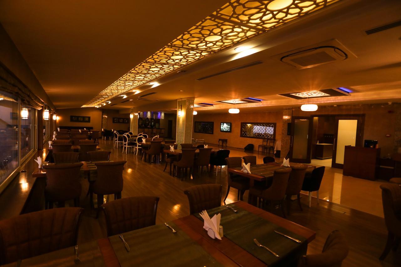 Sivas Bueyuek Hotel Buitenkant foto