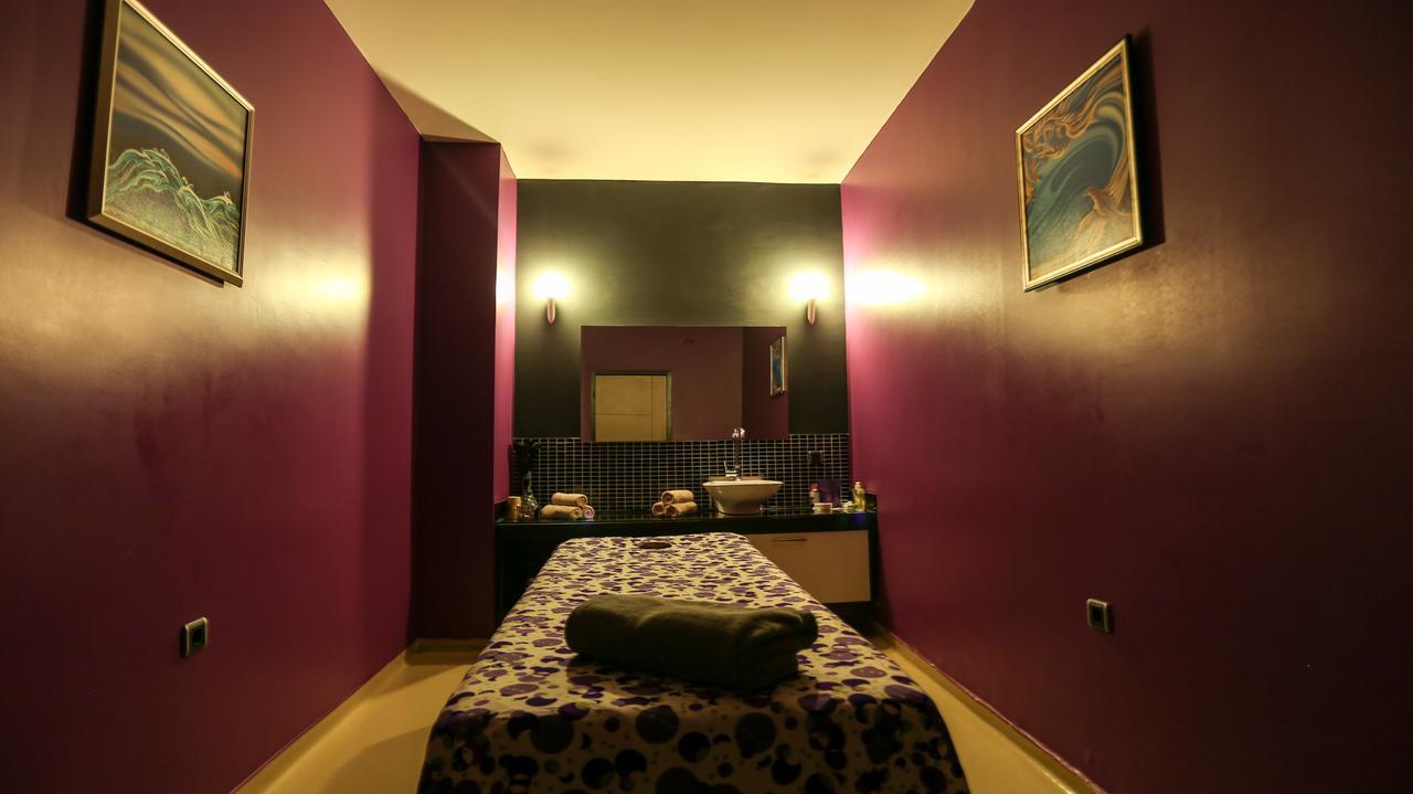 Sivas Bueyuek Hotel Buitenkant foto