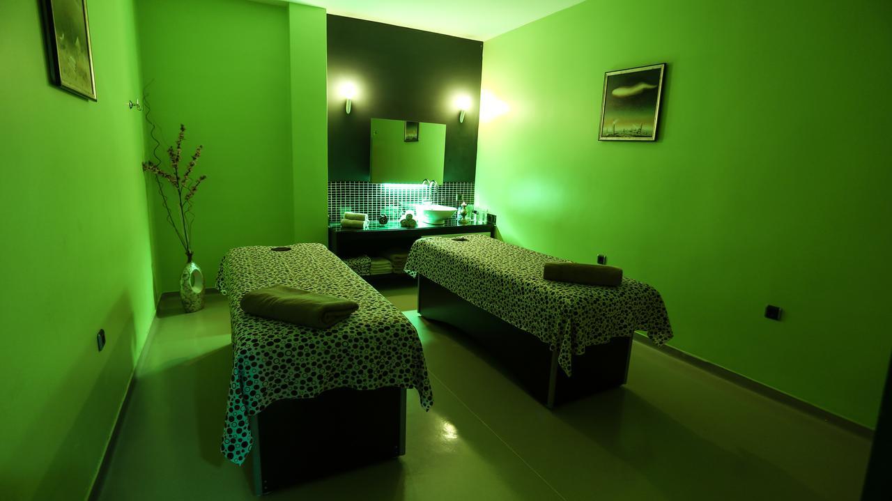 Sivas Bueyuek Hotel Buitenkant foto